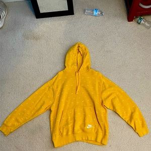 Yellow sweatshirt